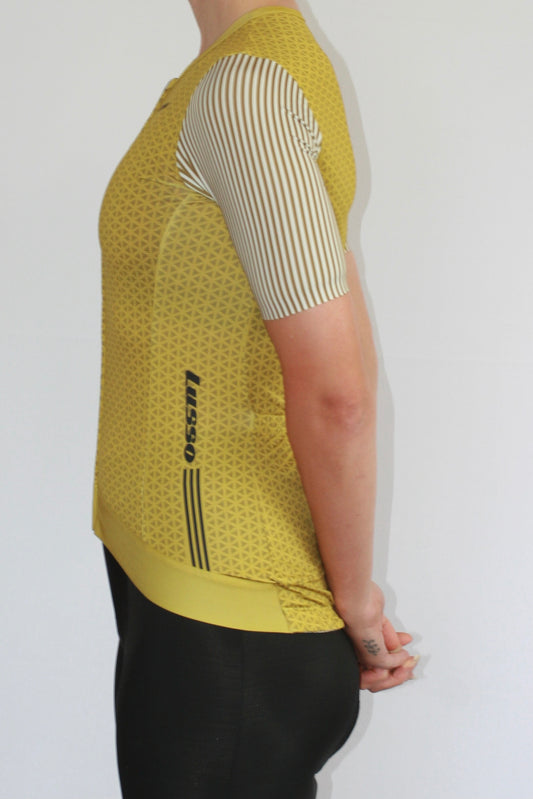 Women's Lightweight Aero Jersey- Momentum - Lusso Cycle Wear