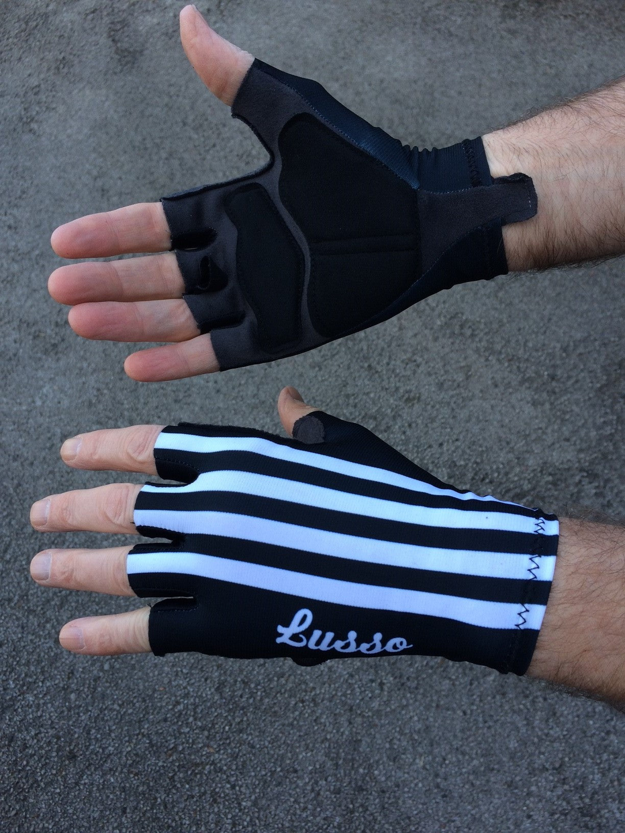 Classic Black Gloves - Lusso Cycle Wear